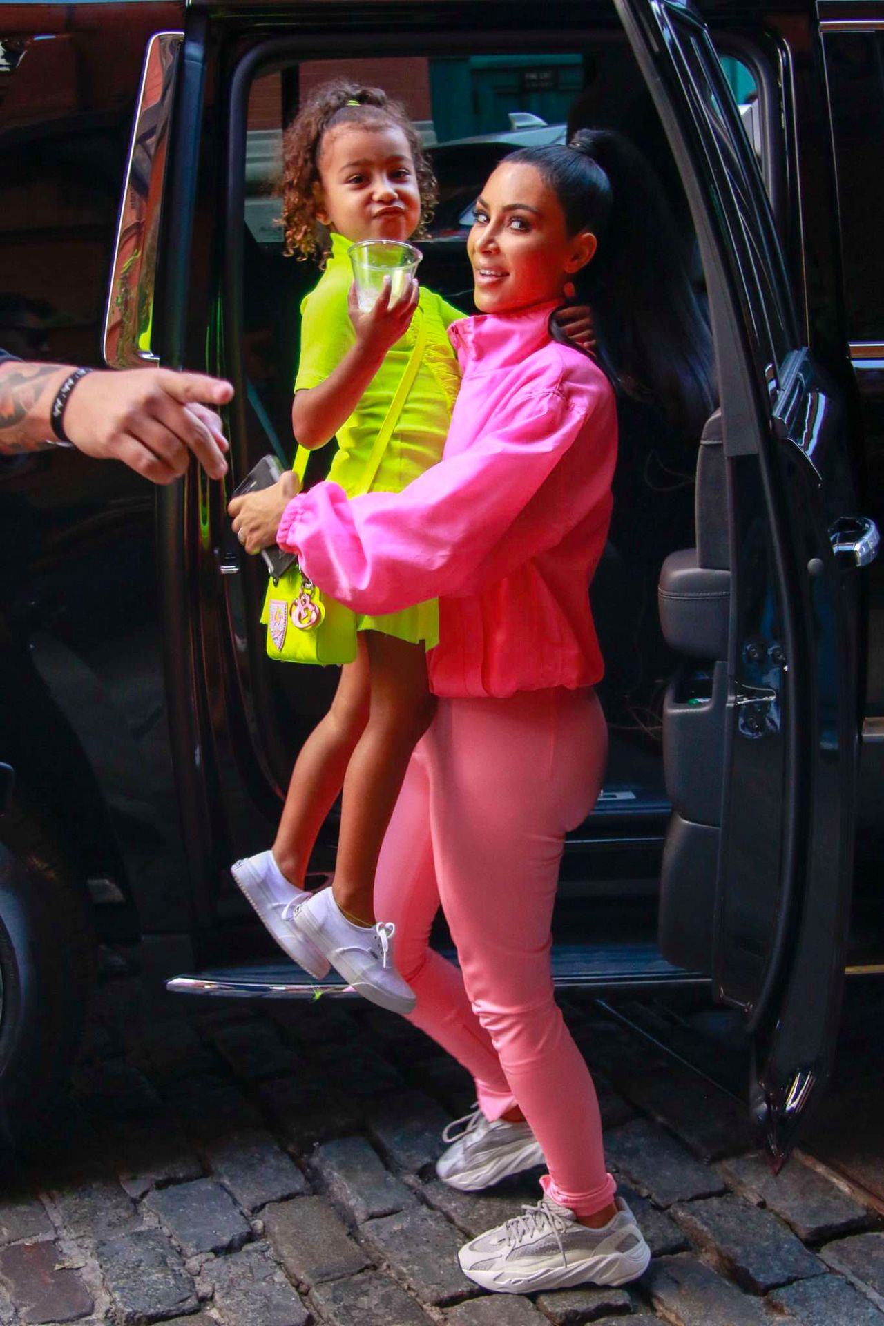 Jak Kim Kardashian ubrała córkę?
