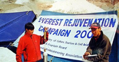 Posprzątać Mount Everest