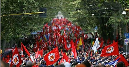 Wielka manifestacja w obronie praw pracowniczych w Rzymie