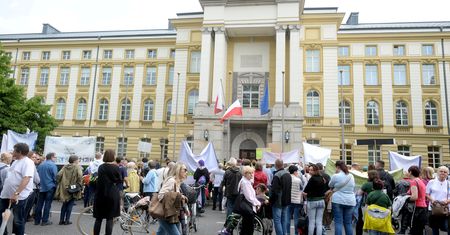 KPRM rośnie jak na drożdżach. Poseł ujawnia pismo