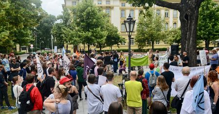 Morawiecki nie chce neutralności klimatycznej do 2050 roku. Zieloni: to działanie na szkodę Polski