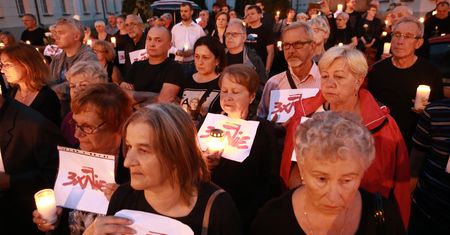 Raport KE. Połowa Polaków nie wierzy w niezależność sądów