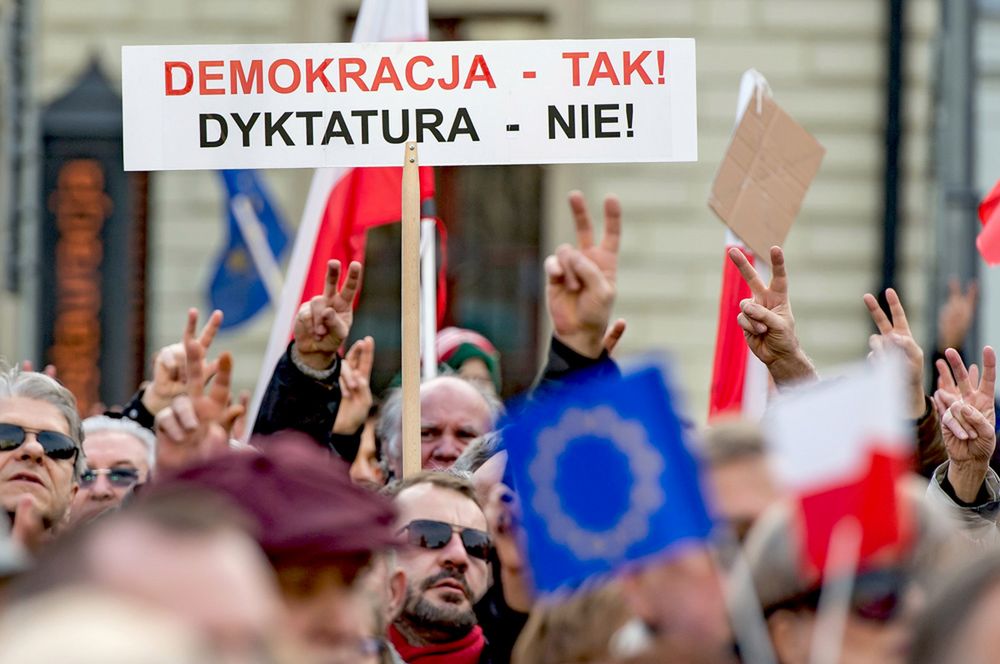 Wkurzyli się na PiS, więc stracili fanów. Precz z cenzurą? Wręcz przeciwnie