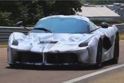 Fernando Alonso testuje LaFerrari