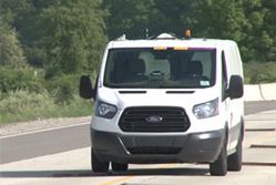 Nowy Ford Transit testuje się sam