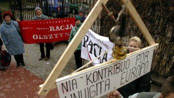 Protest pod ambasadą