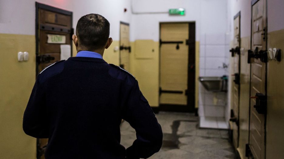 Trwają rozmowy sprawie zakończenia protestu pracowników służby więziennej