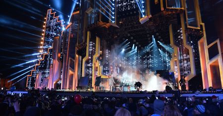 Sylwester Warszawa z TVN 2018/2019: Wystąpi IRA, Wilki i Blue Cafe
