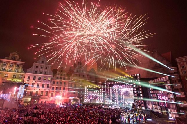 Sylwester 2016/2017: kto i gdzie wystąpi?