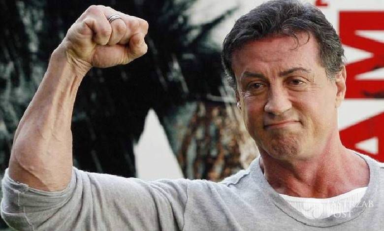 71-letni Sylvester Stallone pochwalił się światu swoimi trzema pięknymi córkami! Musicie zobaczyć to zdjęcie!