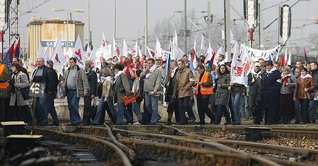 "Panie premierze, wypowiadamy Panu wojnę!"