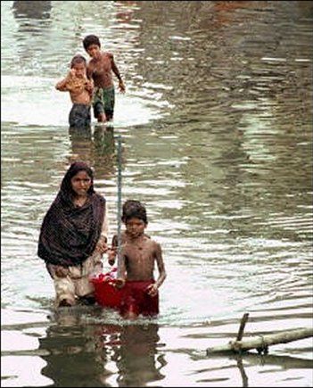 Powódź w Bangladeszu - 145 ofiar