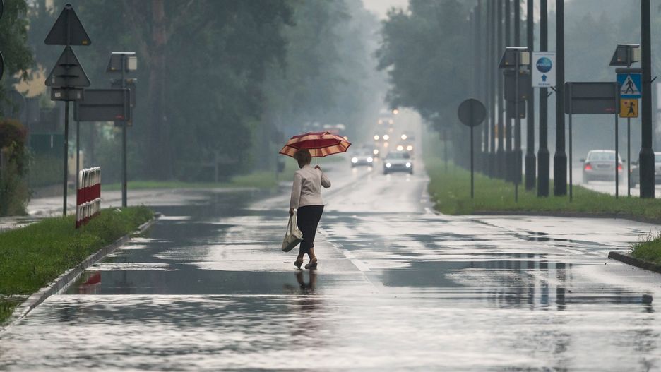 Intensywny deszcz zagraża sześciu województwom