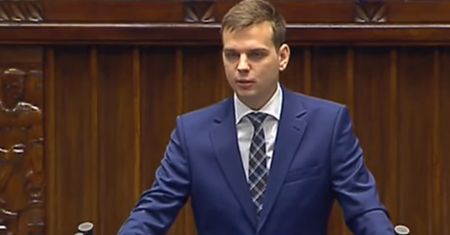 Poseł Kukiz'15 chce zamykać sędziów TK w obozach? "Tylko sobie żartowałem"