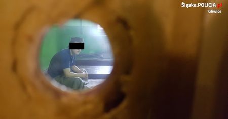 Nastolatkowie zniszczyli 12 samochodów. Zatrzymano ich, dzięki nagraniom z monitoringu