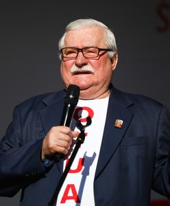 Lech Wałęsa pochwalił się kartką pocztową i zaprosił jej nadawców na spotkanie