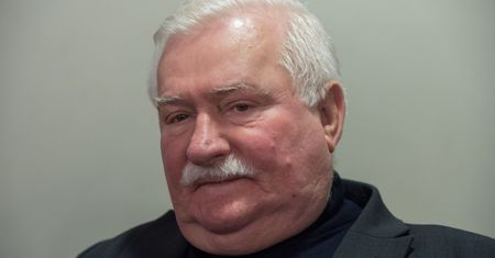 Lech Wałęsa z KOD-em w Kielcach. Bronił ks. Jankowskiego