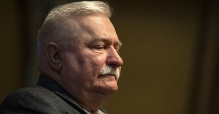Gdańsk. Incydent przed kościołem z radnym PiS. Lech Wałęsa: zostałem napadnięty