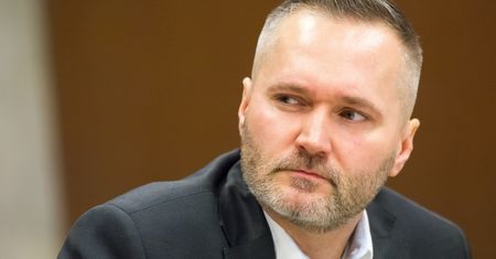 Pierwszy wspólny spacer po operacji. Jarosław Wałęsa: musimy bardzo uważać