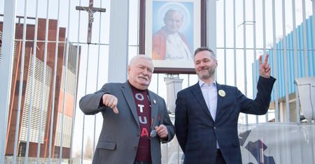 Lech Wałęsa dementuje słowa o swoim synu. "Nieprawdziwa publikacja"