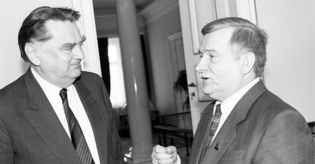 Lech Wałęsa o Janie Olszewskim: "O zmarłym nie należy pisać źle". Ma jednak jedno "ale"