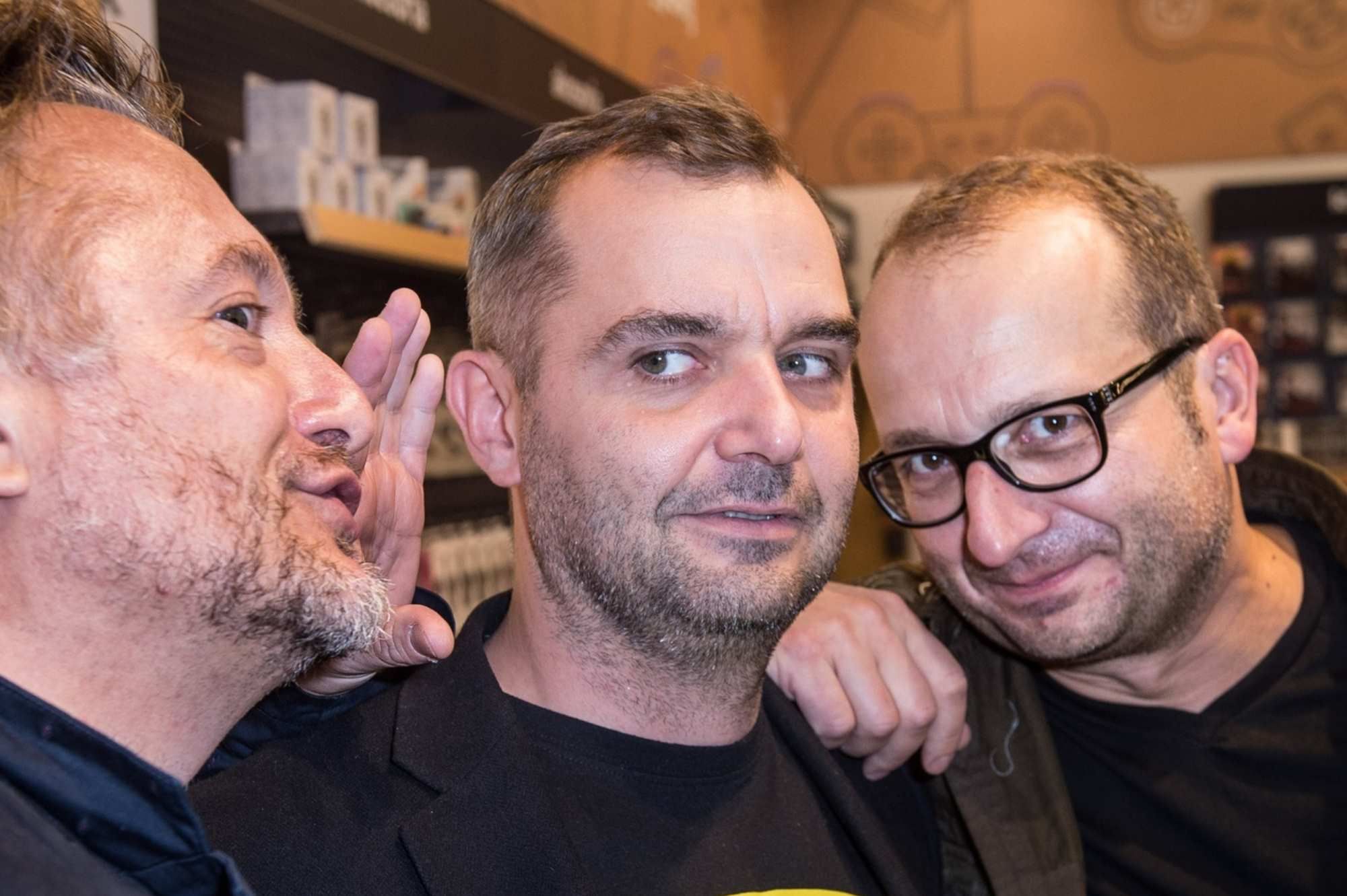Paweł Koślik (w środku) z twórcami "Ucha Prezesa" - Mikołajem Cieślakiem i Robertem Górskim