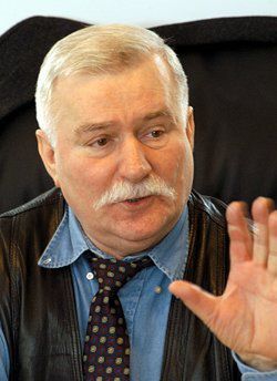 Wałęsa: wyjaśnijcie w końcu moją "współpracę" z SB