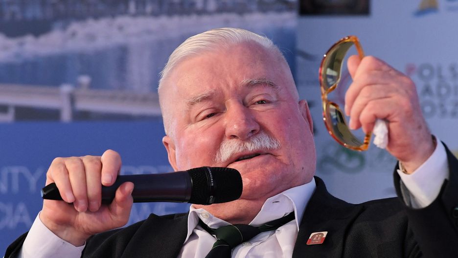 Lech Wałęsa w środę napisał, że chce pojednać się z prezesem PiS