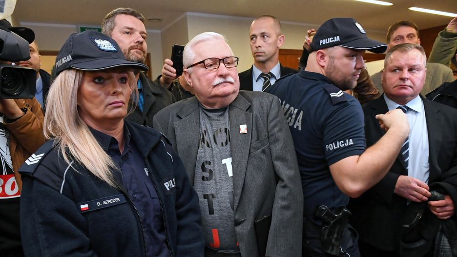 Lech Wałęsa ma opublikować przeprosiny m.in. na Facebooku