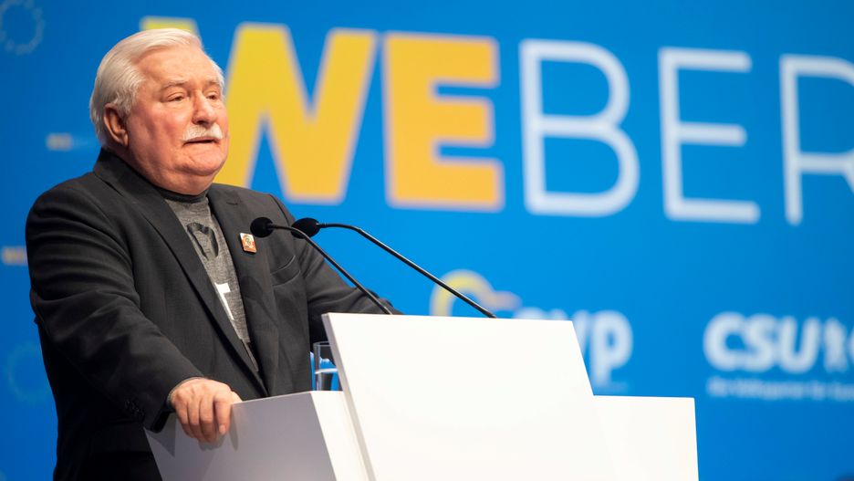 Lech Wałęsa na wiecu partii EPL w Monachium