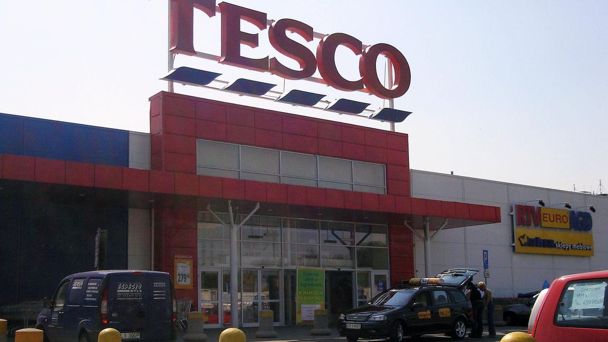 Do UOKiK już wpłynęły pisma od zainteresowanych przejęciem placówek po brytyjskiej spółce. 