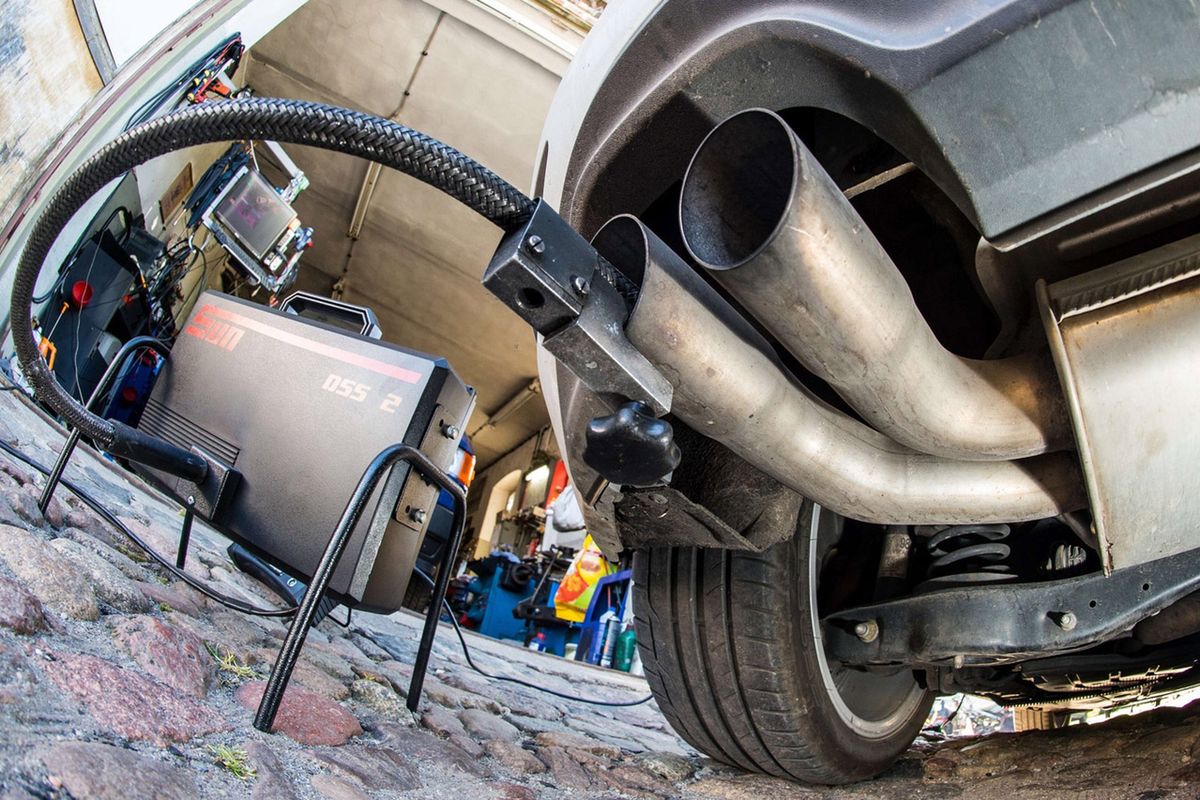 Używane, tanie auto z zachodu może cię kosztować więcej niż myślisz