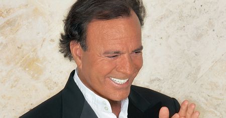 Julio Iglesias dwukrotnie zaśpiewał w polskiej telewizji!