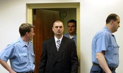 18 lat więzienia za morderstwa i gwałty