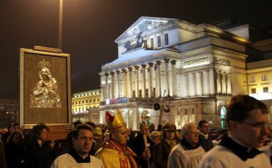 Przeniesienie obrazu Matki Królów i Narodu - procesja w Warszawie