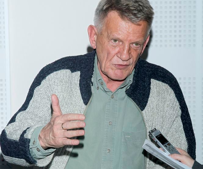 Bronisław Cieślak nie wróci do pracy. Walczy z chorobą