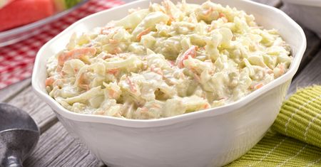Sałatka coleslaw - zrób ją sam! To wcale nie takie trudne