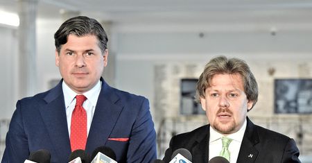 Piotr Misiło pyta Błaszczaka o oplucie muzułmanki. Prokuratura bada już sprawę