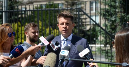 Sprawa "inwigilacji" Ryszarda Petru w prokuraturze