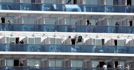 Koronawirus z Chin. Już 130 zarażonych na Diamond Princess. Liczba ofiar wirusa wyższa niż podczas epidemii SARS