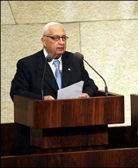 "Niemcy nie zapomną o ofiarach holokaustu"