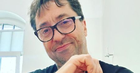 Marcin Miller sugerował, że jest chory. Teraz żartuje i uderza w internautów. "Marcin, żenada roku!"