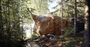 Niezwykły projekt ruchomego domu w lesie