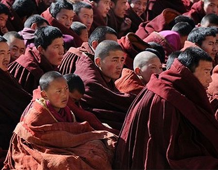 W stolicy Tybetu zamieszki; są zabici i ranni