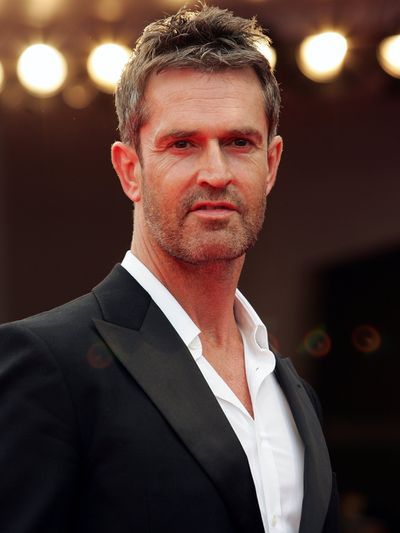 Rupert Everett radzi aktorom-gejom