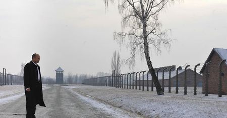 Odwołując wizytę izraelskiego ministra Polska ogranicza szkody. Teraz trzeba zacząć realnie działać