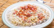 Też używasz śmietany do spaghetti carbonara? Robi się je zupełnie inaczej