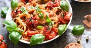 Spaghetti z pomidorami. Najszybszy przepis na makaron