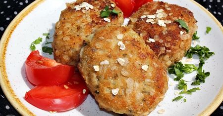 Kotlety mielone z indyka w płatkach owsianych