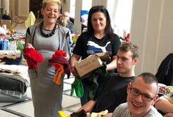 Skarpety dotarły do protestujących w Sejmie. Prezent od 80-latki pomógł dostarczyć Michał Szczerba